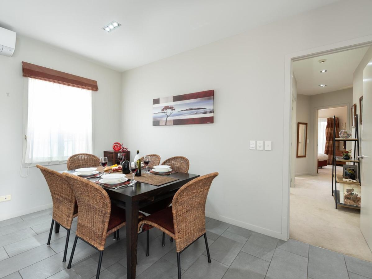Oceanside - Paihia Waterfront Apartment Екстер'єр фото
