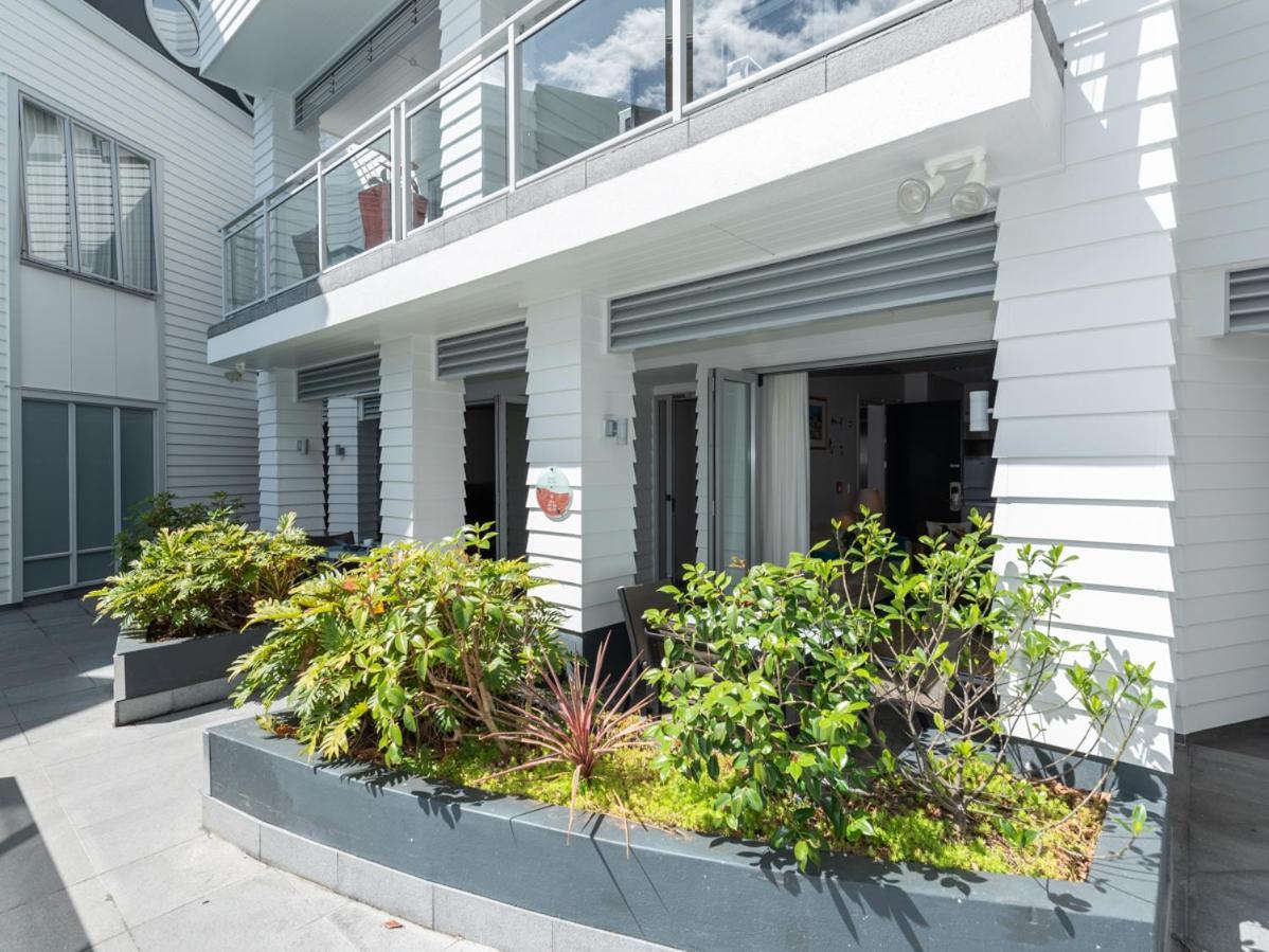 Oceanside - Paihia Waterfront Apartment Екстер'єр фото